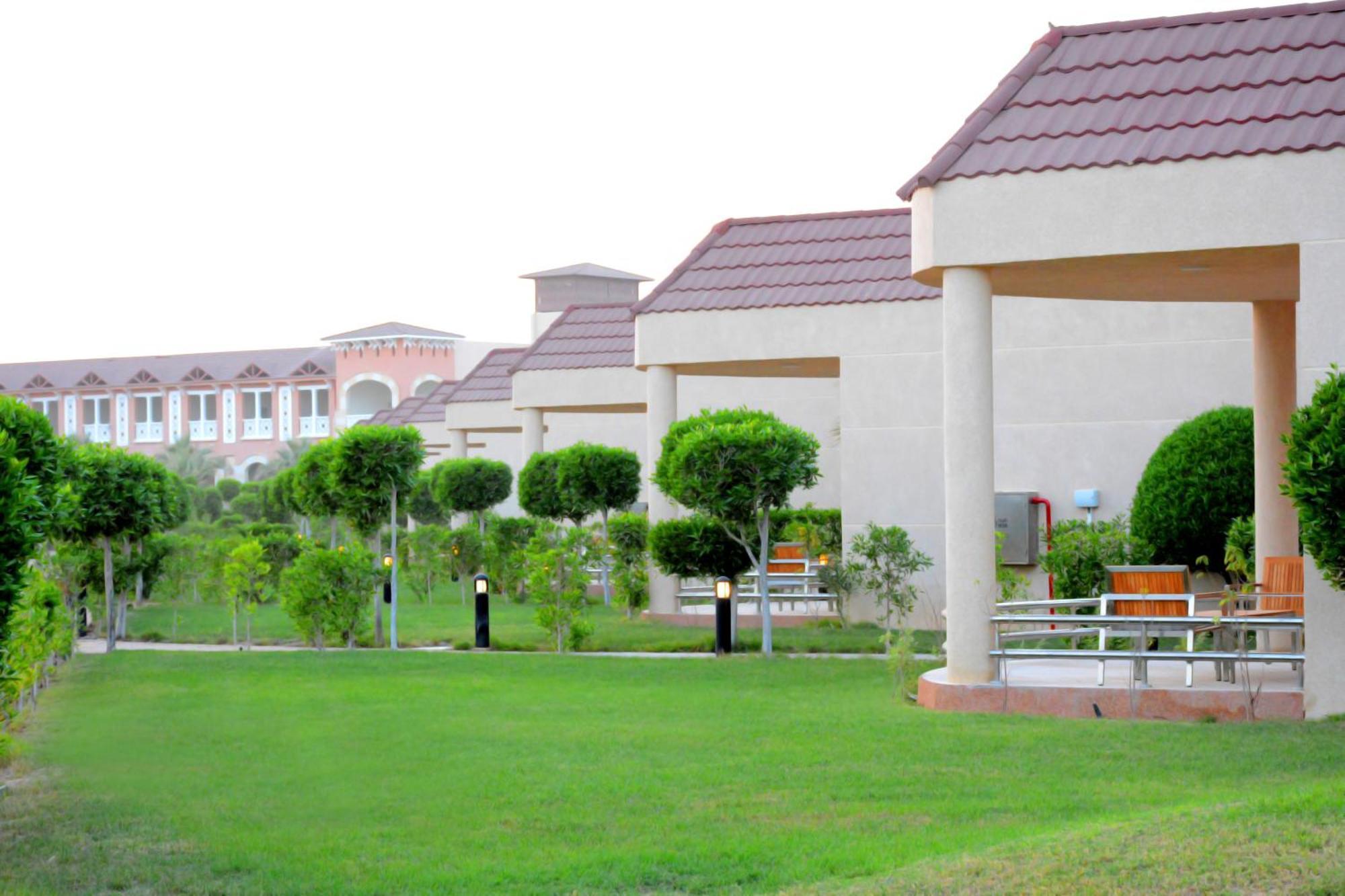 Radisson Blu Resort, Al Khobar הלף מון ביי מראה חיצוני תמונה Residential villas in Al-Ghazal
