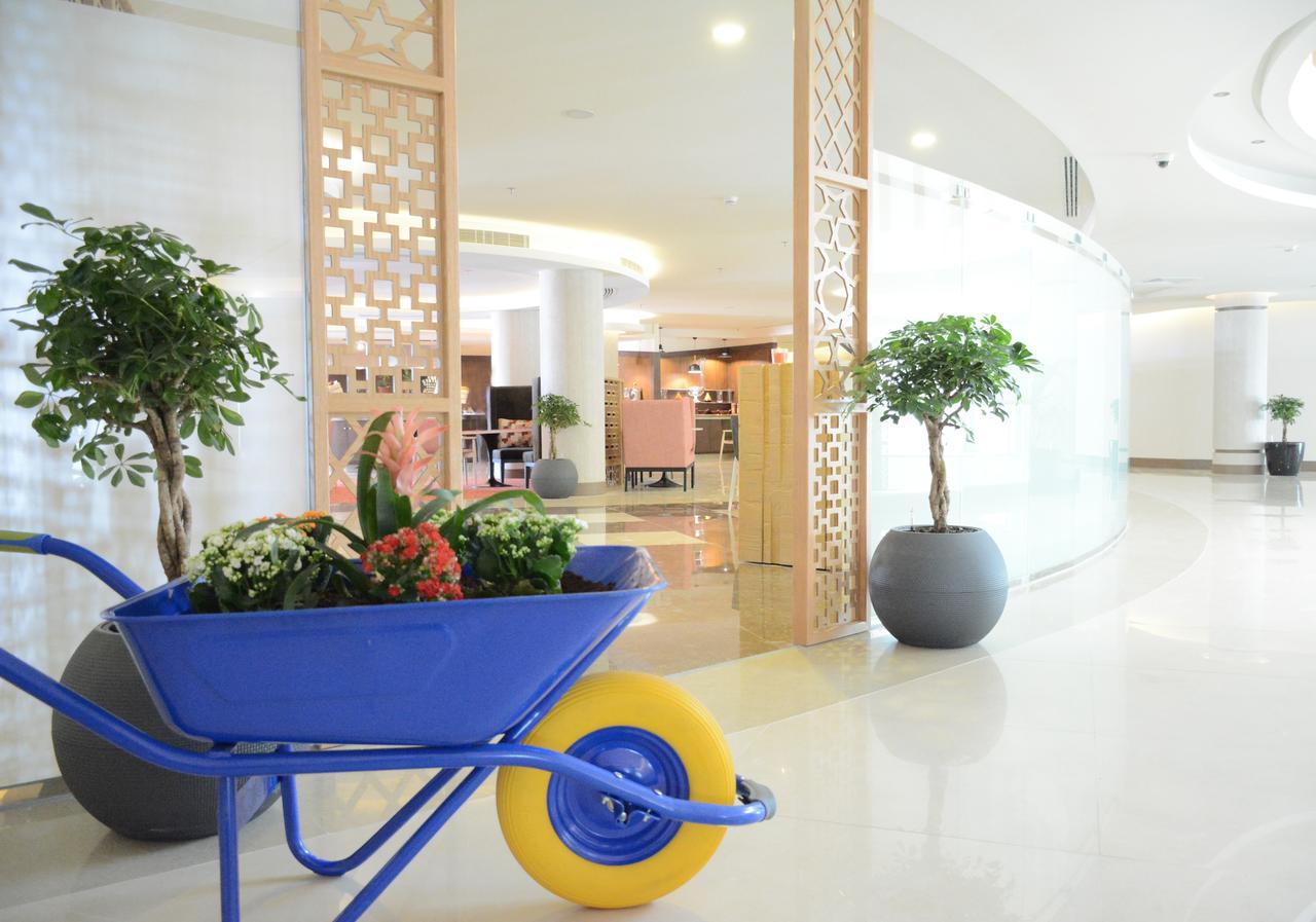 Radisson Blu Resort, Al Khobar הלף מון ביי מראה חיצוני תמונה Interior of the hotel
