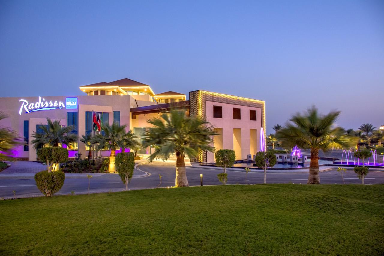 Radisson Blu Resort, Al Khobar הלף מון ביי מראה חיצוני תמונה Radisson Hotel, Al Qusais, Dubai