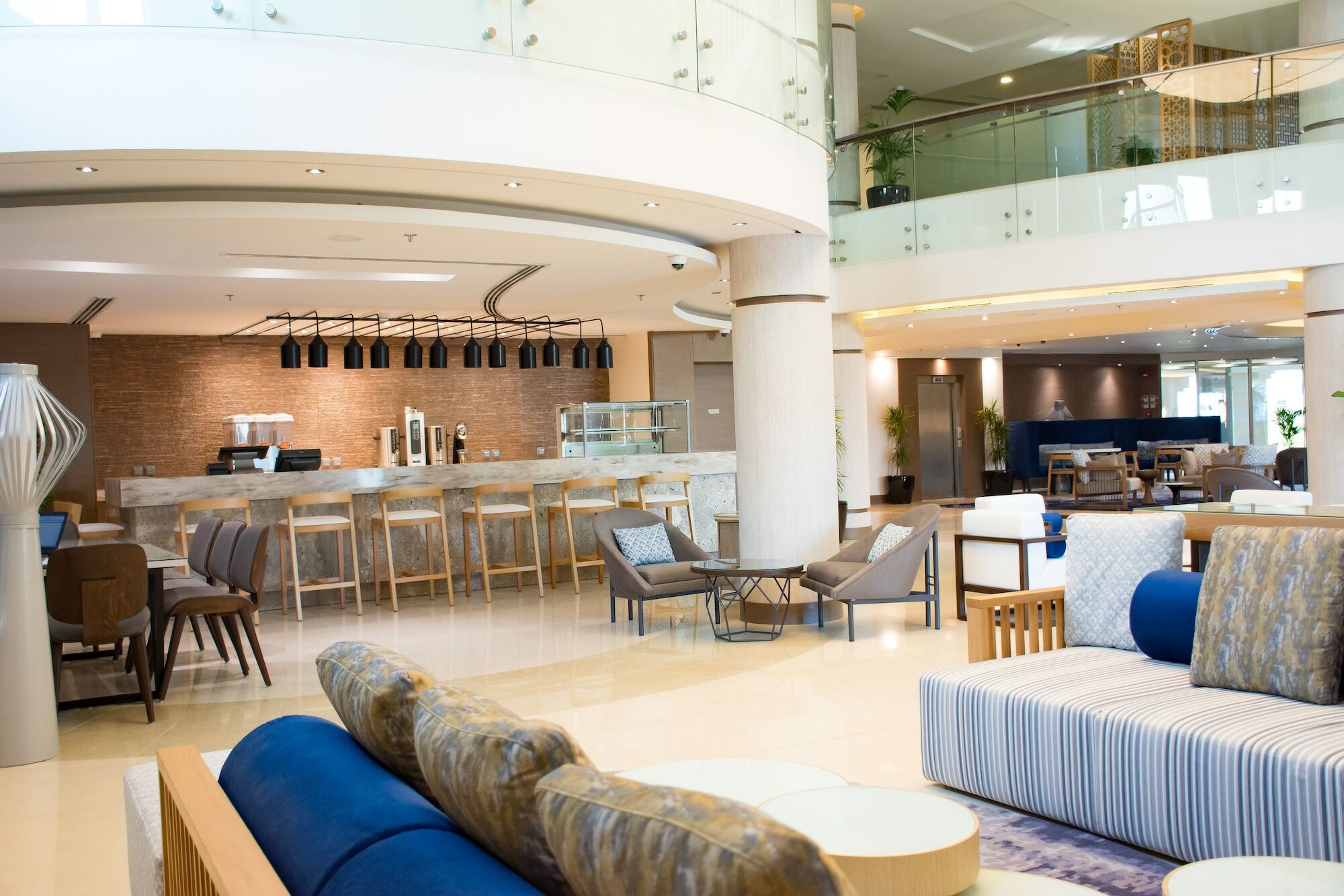 Radisson Blu Resort, Al Khobar הלף מון ביי מראה חיצוני תמונה The lounge at the airport