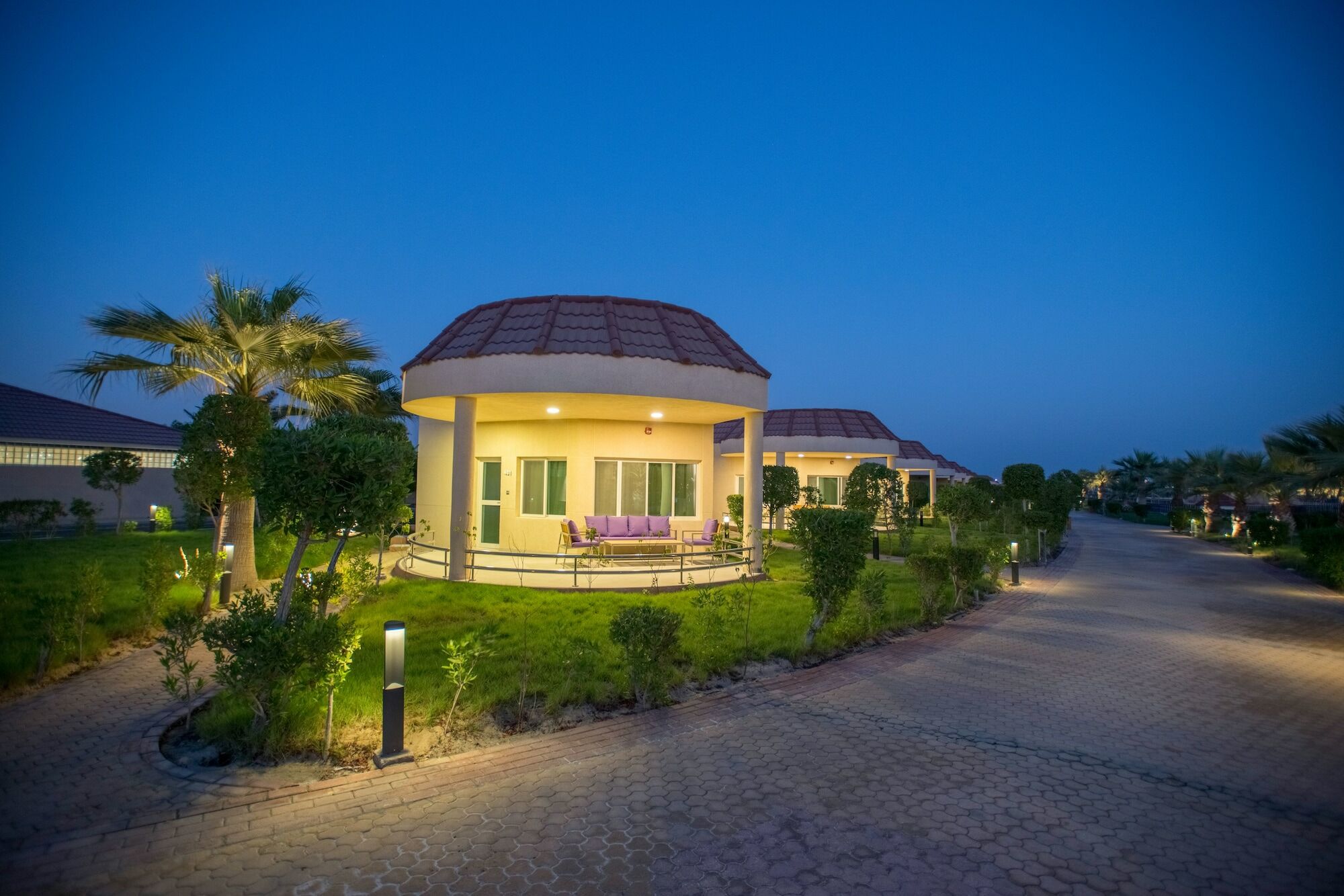 Radisson Blu Resort, Al Khobar הלף מון ביי מראה חיצוני תמונה The resort at night